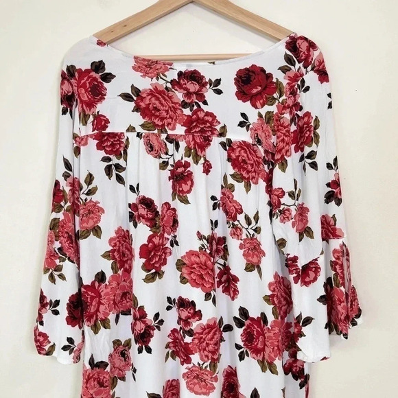 🌟✨2 for $30✨🌟 TORRID | IVORY  FLORAL SLIT SLEEVE TOP - Picture 6 of 7